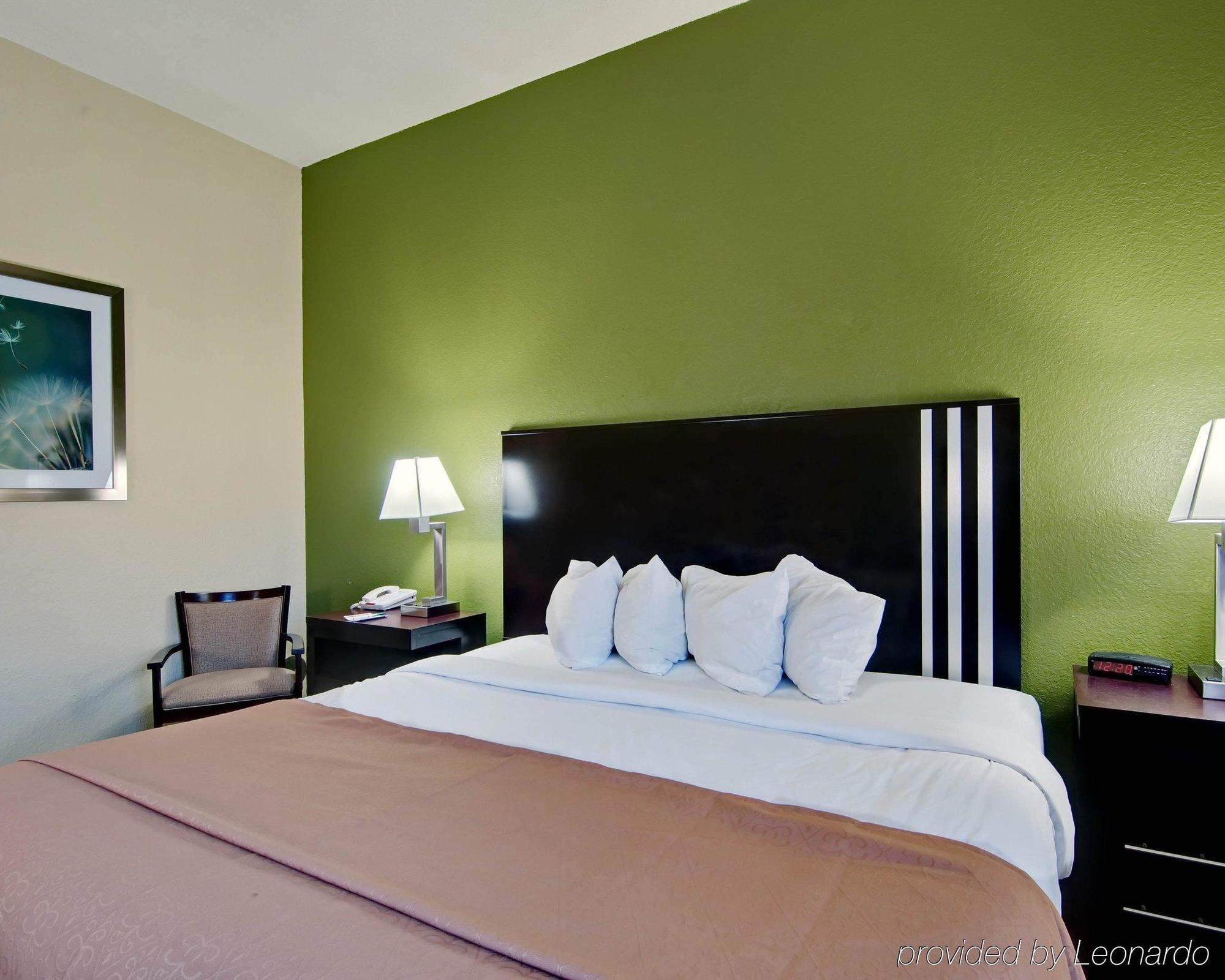 Spark By Hilton Wytheville East Main Street Exterior foto
