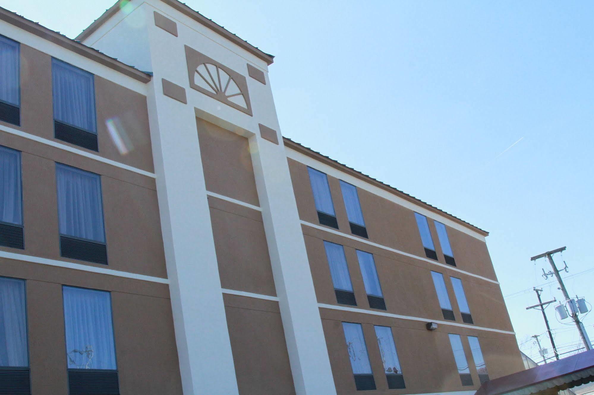 Spark By Hilton Wytheville East Main Street Exterior foto